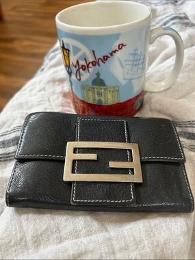 Vintage Fendi Black Leather Compact Wallet with Silver Double F Buckle